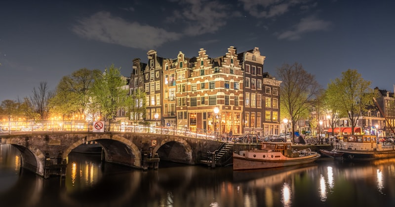 How Long Does It Take to Learn Dutch? A Realistic Expat Guide
