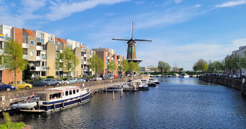 Moving to the Netherlands: Essential Dutch Phrases and Expat Guide